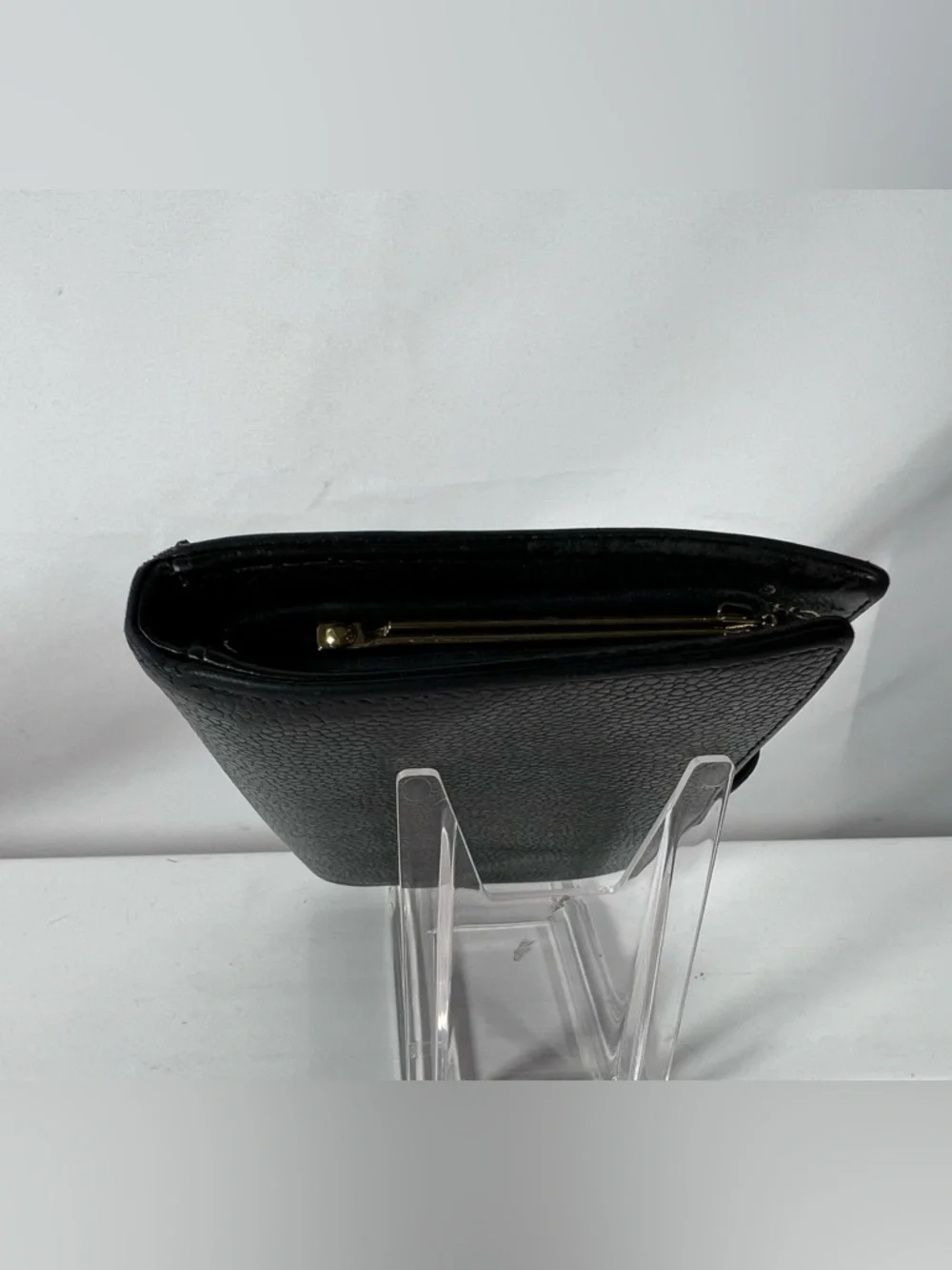 1036: Chanel Vintage CC Caviar Leather Snap Wallet Black Made in France